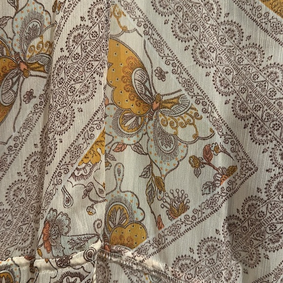 Xhilaration sheer butterfly kimono ✨🦋 - Picture 2 of 7